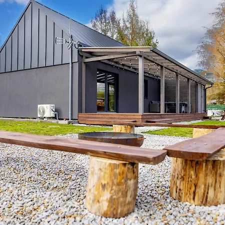 Wilcza Stodola Villa *